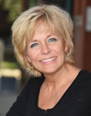 Linda Knight photo